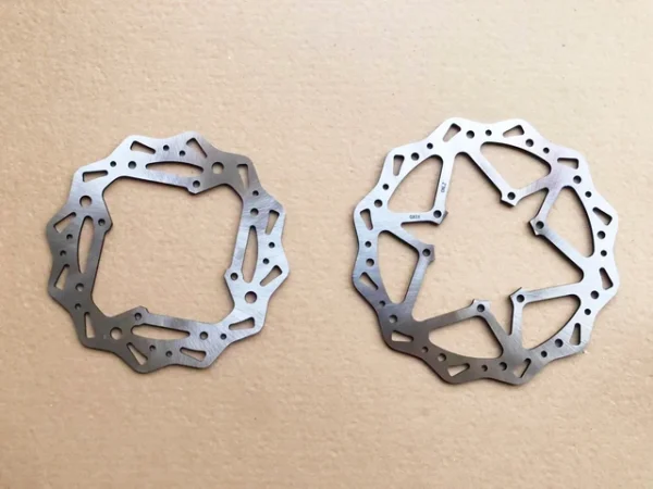 storm-bee-rear-brake-disc.webp storm-bee-rear-brake-disc.webp